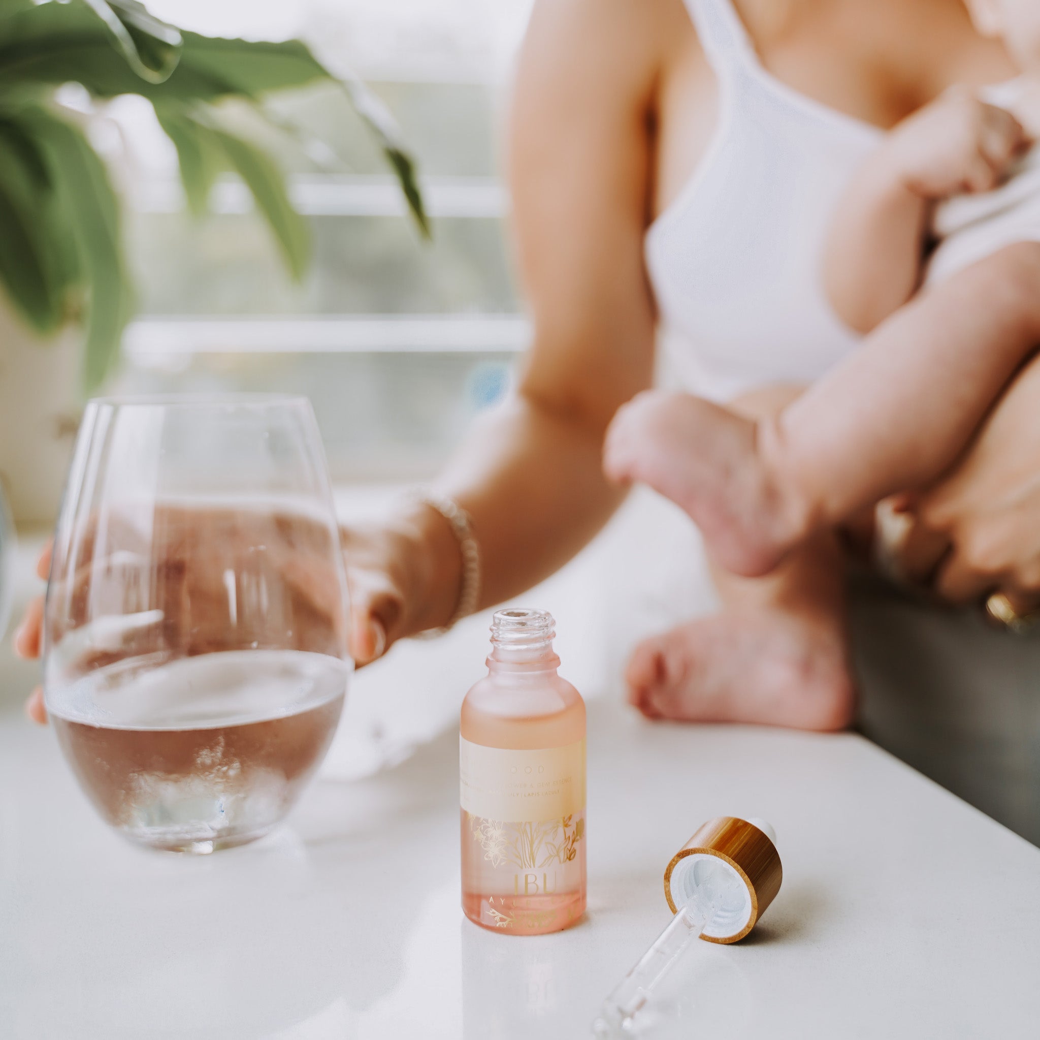 MOTHERHOOD Flower & Gem Essence - Ibu Ayurveda